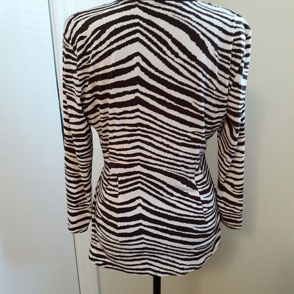 Chapter One Women’s Long Sleeve Animal Print Wrap Front Blouse Size Medium - Picture 3 of 10